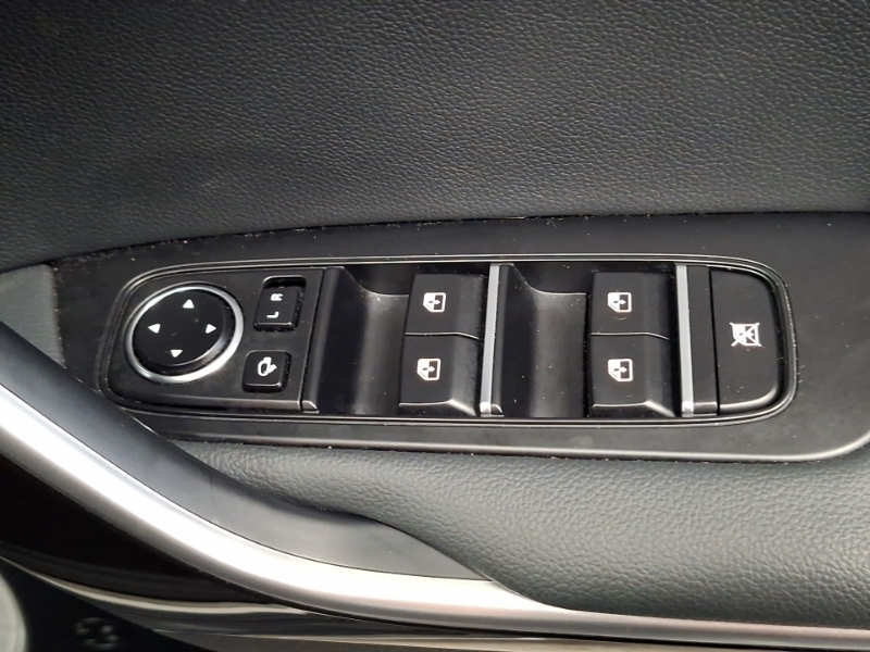 Kia Ceed Hatchback #17