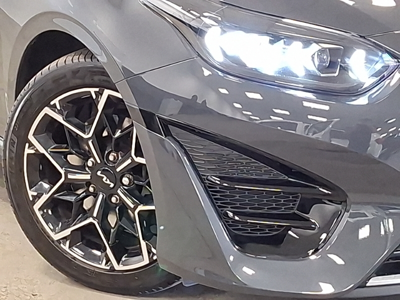 Kia Ceed Hatchback #20