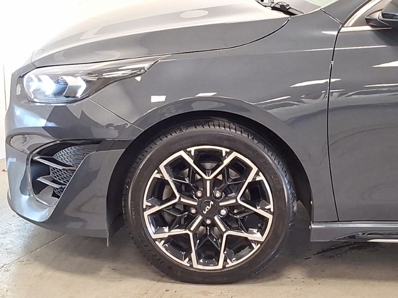 Kia Ceed Hatchback #19