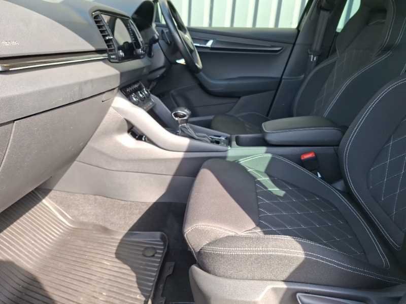 Skoda Karoq 2.0 Tdi 150 Sportline 4X4 Dsg Black #5
