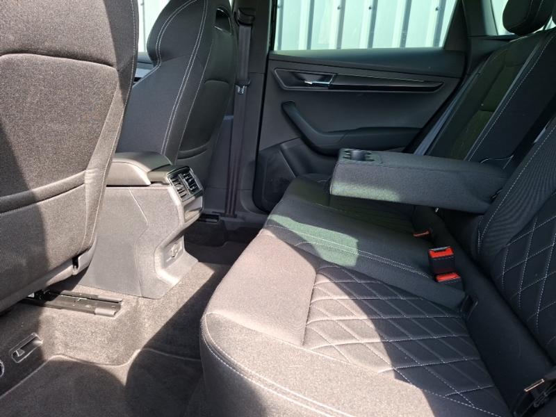 Skoda Karoq 2.0 Tdi 150 Sportline 4X4 Dsg Black #6