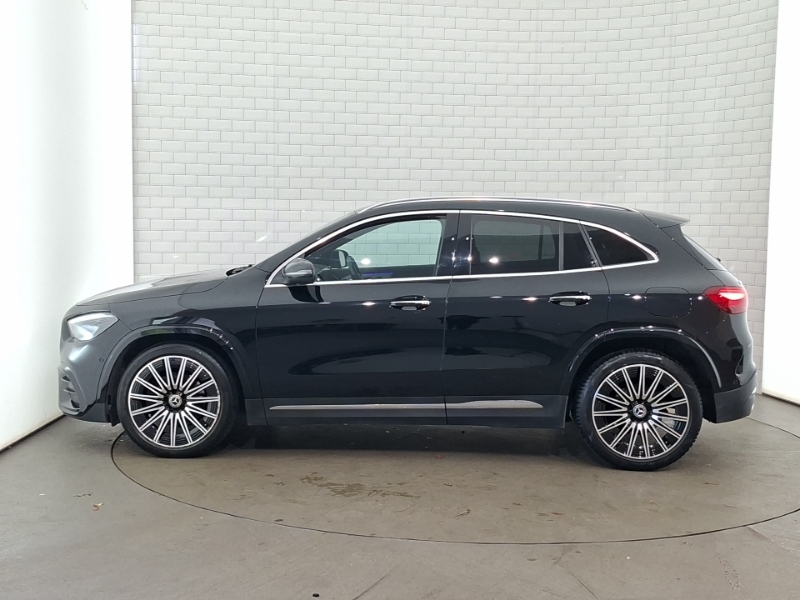 Mercedes-Benz GLA Class Gla 200 Amg Line Premium Black #4