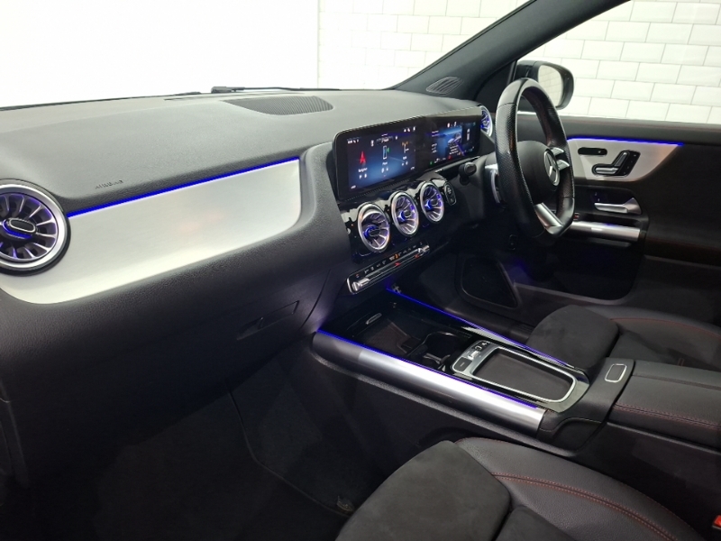 Mercedes-Benz GLA Class Gla 200 Amg Line Premium Black #5