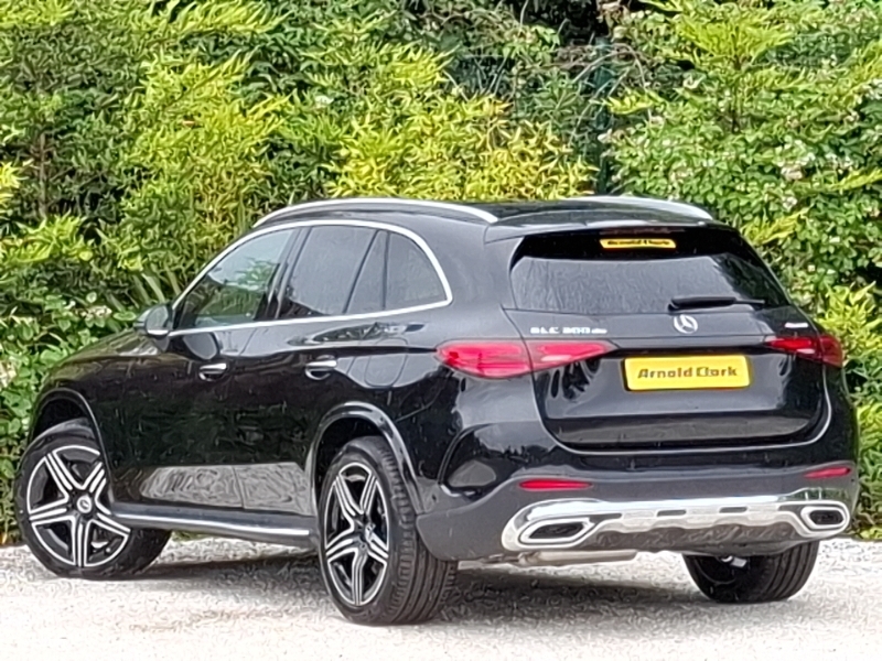 Mercedes-Benz GLC Class Glc 300De 4Matic Amg Line Premium 9G-tronic Black #2