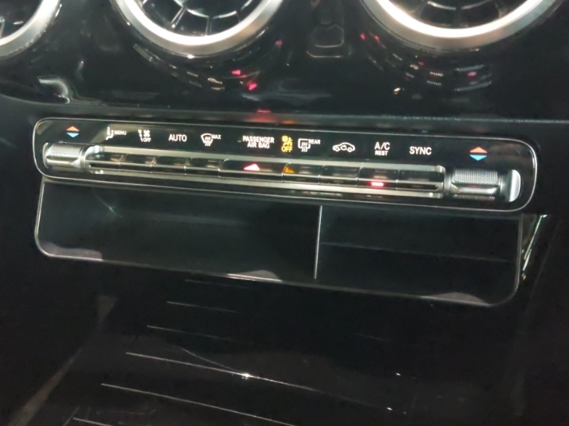 Mercedes-Benz A Class A 200 Amg Line Premium Silver #15