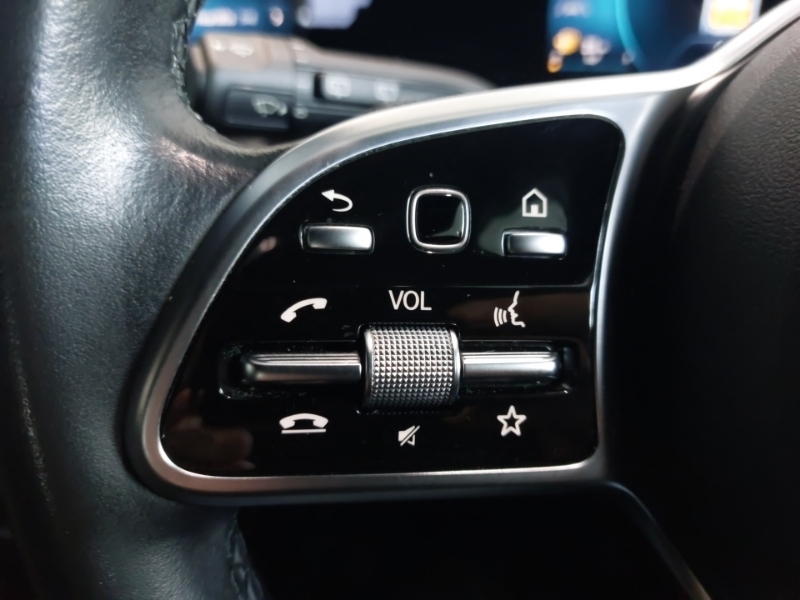 Mercedes-Benz A Class A 200 Amg Line Premium Silver #12