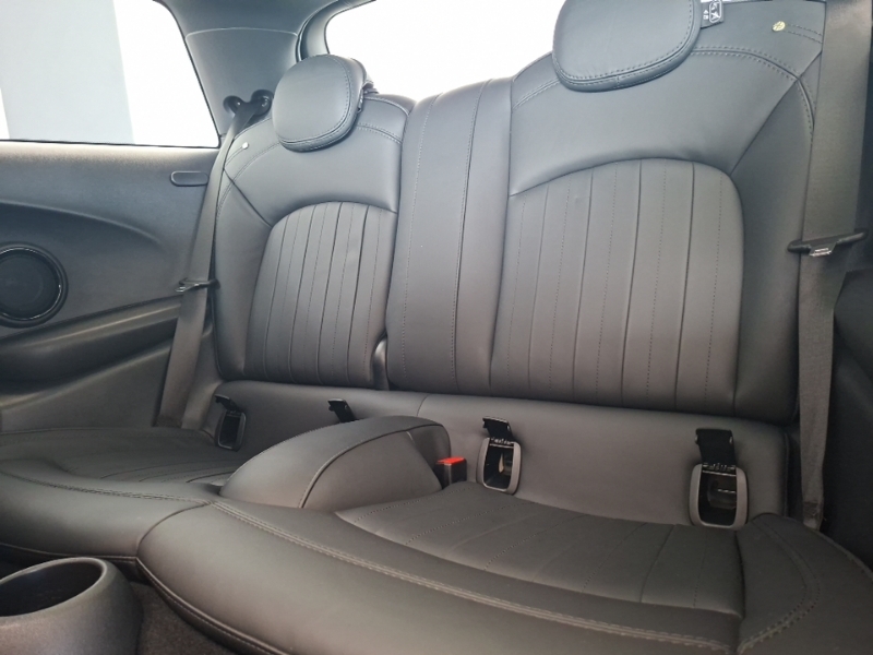 Mini Hatch 1.5 C Sport Black #6