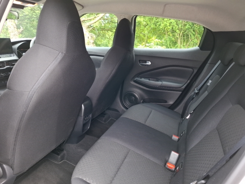 Nissan Juke 1.0 Dig-t Acenta Premium White #6