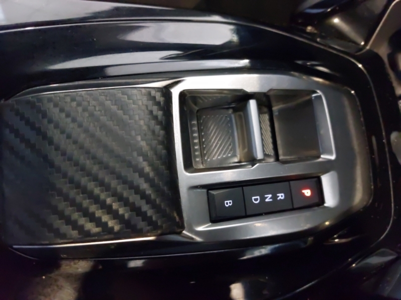 Peugeot e-2008 Gt Grey #17