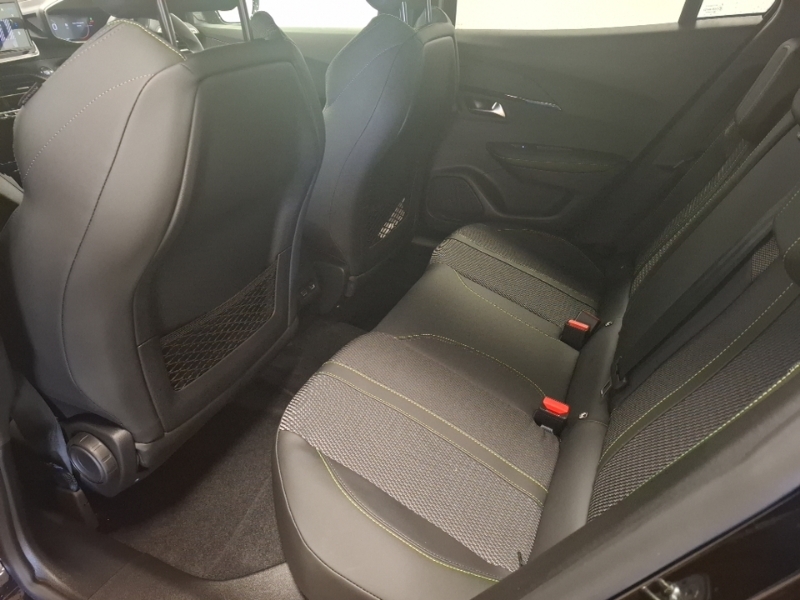 Peugeot e-2008 115Kw Gt 54Kwh Black #6