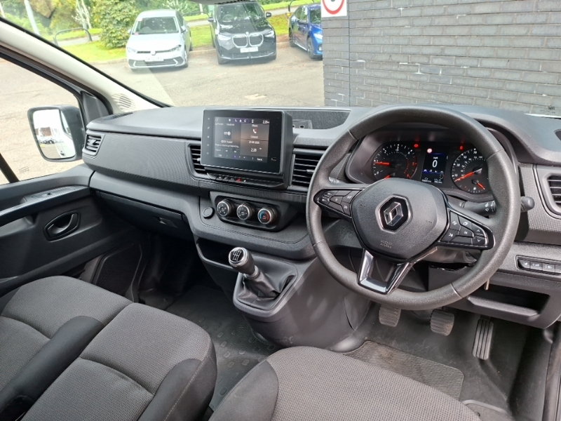 Renault Trafic Sl30 Blue Dci 130 Advance Safety Van White #3