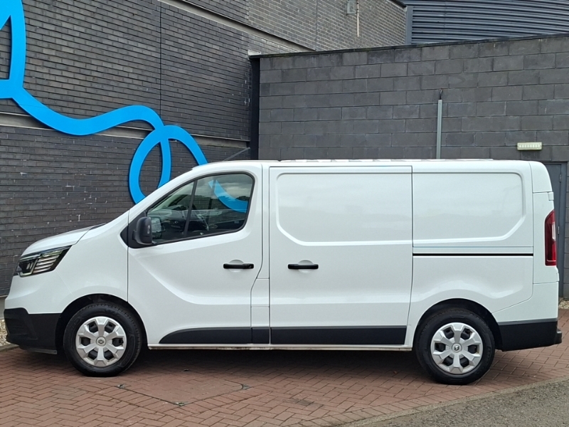 Renault Trafic Sl30 Blue Dci 130 Advance Safety Van White #4