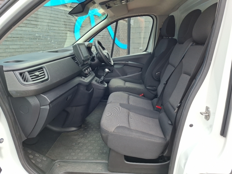 Renault Trafic Sl30 Blue Dci 130 Advance Safety Van White #5