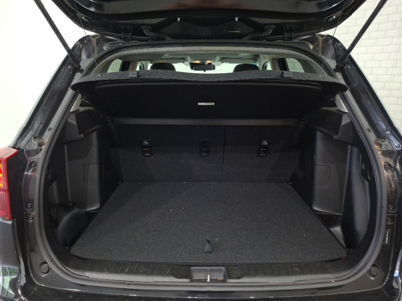 Suzuki Vitara Hatchback White #18