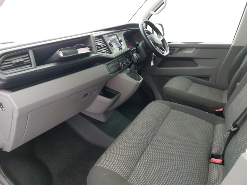 Volkswagen E-Transporter 83Kw 37.3Kwh Advance Van White #5