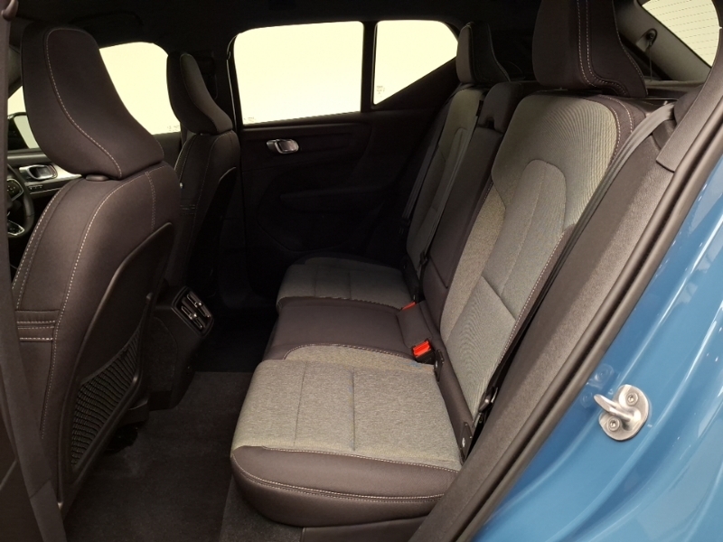 Volvo XC40 2.0 B4p Plus Dark Awd Blue #6