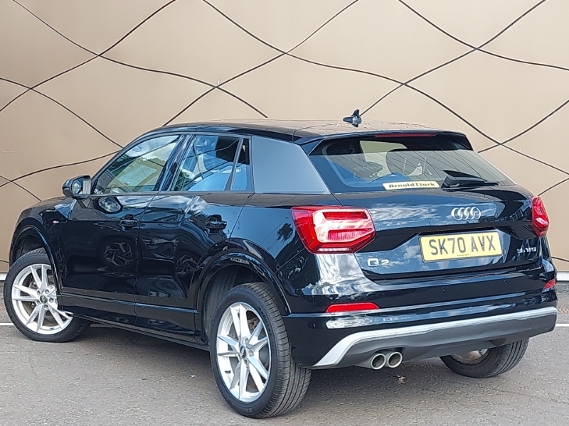 Audi Q2 35 Tfsi S Line S Tronic Black #2