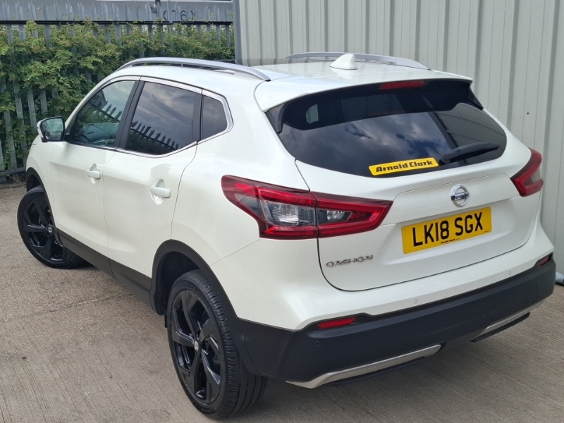 Nissan Qashqai 1.2 Dig-t Tekna Xtronic White #2