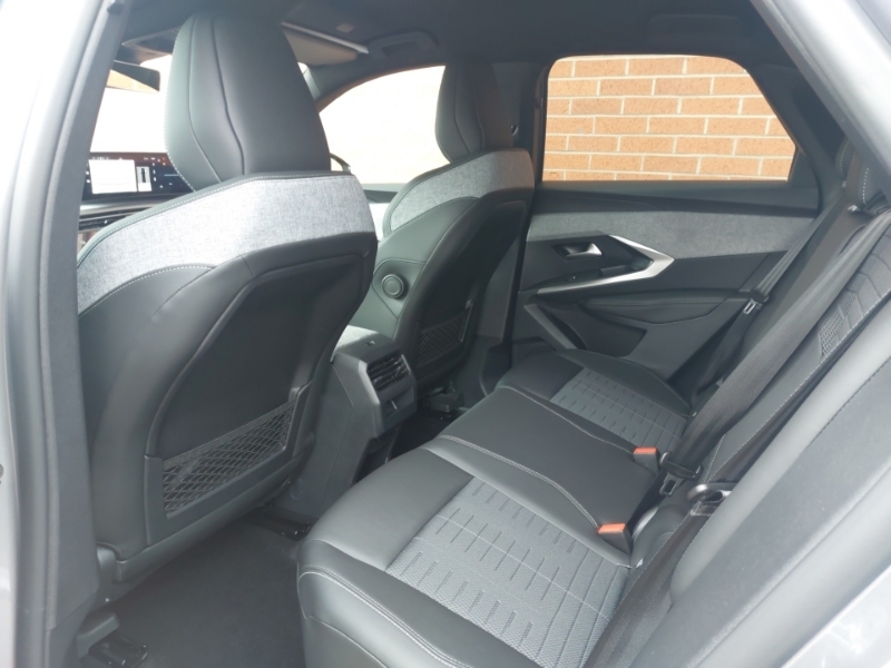 Peugeot 3008 1.2 Hybrid 145 Gt E-dsc6 Grey #6