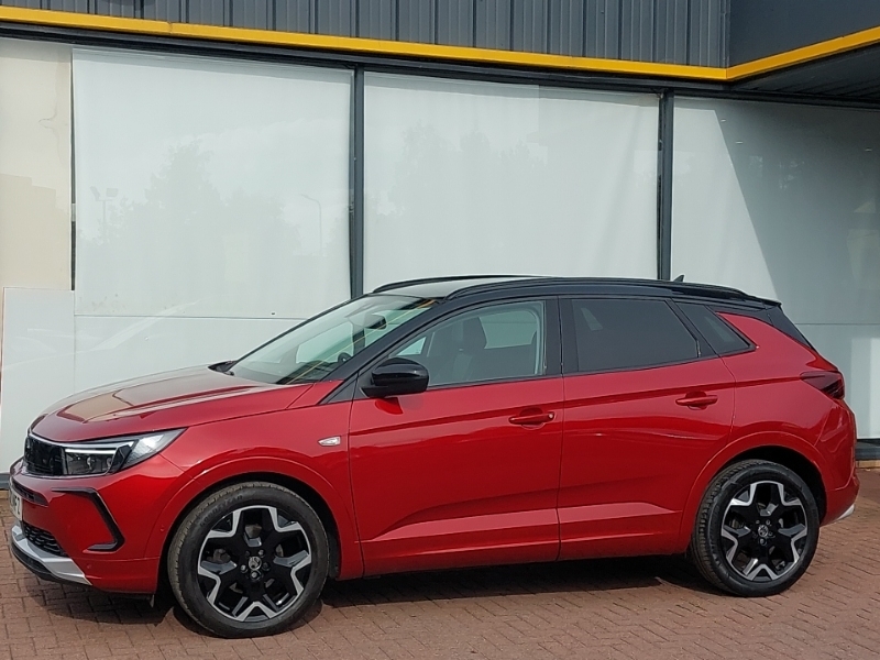 Vauxhall Grandland 1.2 Turbo Ultimate Red #4