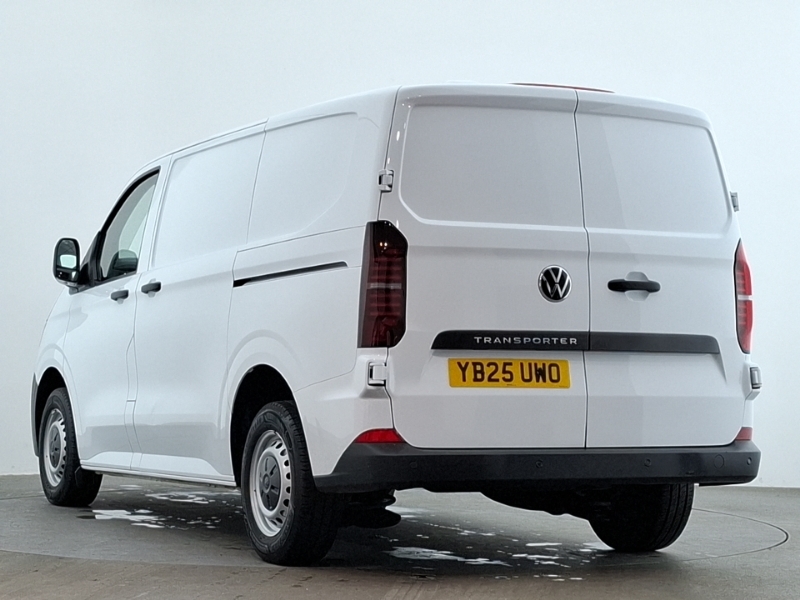 Volkswagen Transporter 2.0 Tdi 110 Commerce Van 5 Plus YB25UWO White #2
