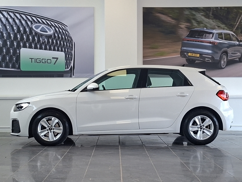 Audi A1 30 Tfsi 110 Technik White #4