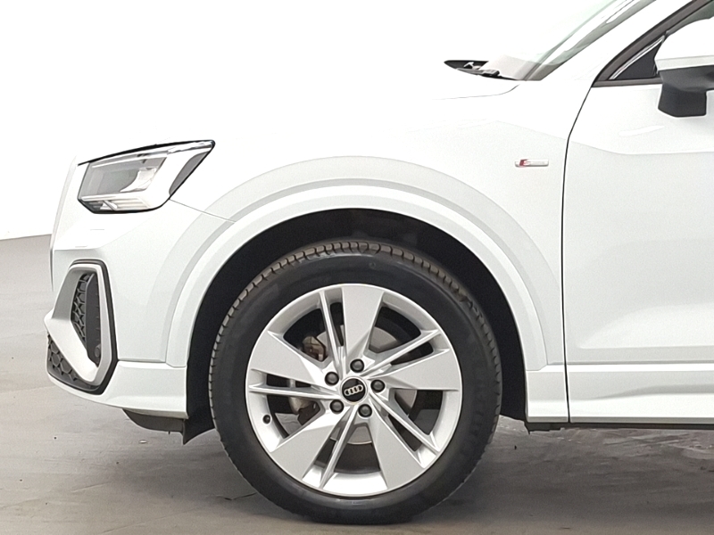 Audi Q2 S Line Blue #19