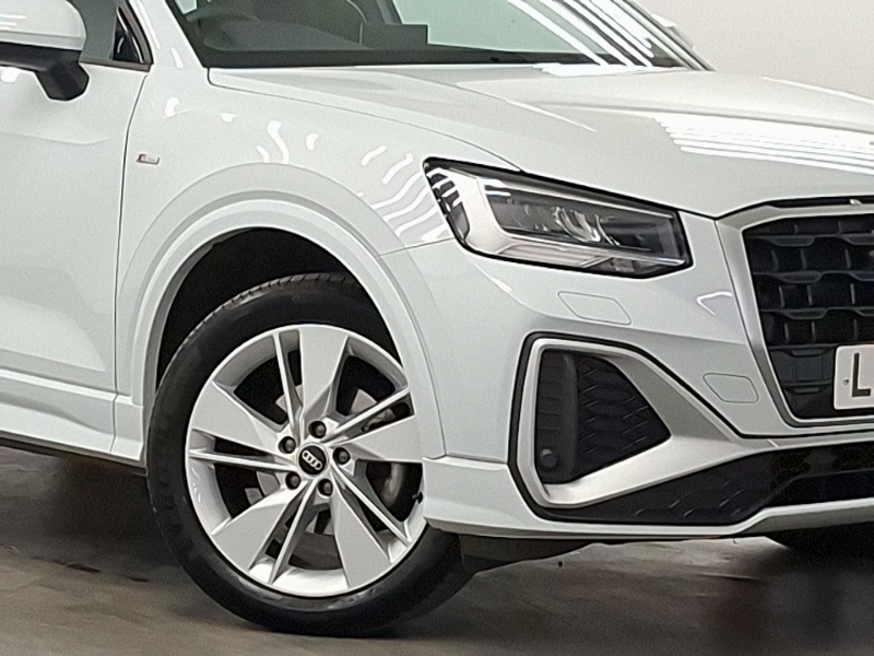 Audi Q2 S Line Blue #20