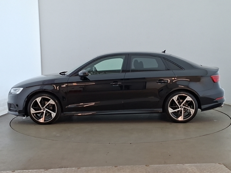 Audi A3 35 Tfsi Black Edition S Tronic Black #4