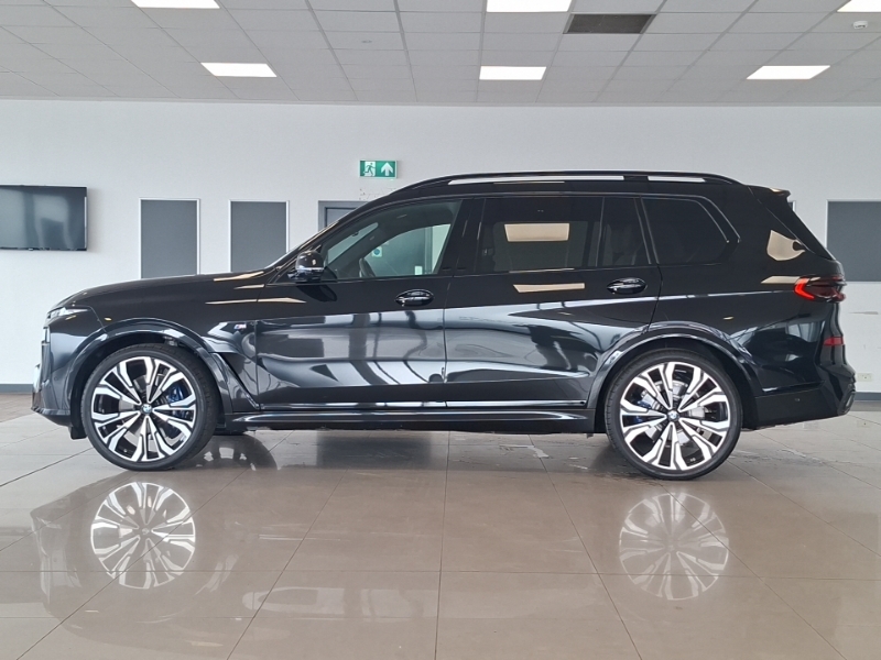 BMW X7 Xdrive40d Mht M Sport Step Black #4
