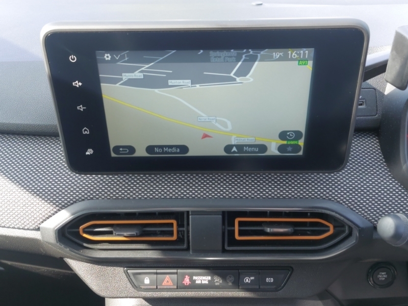 Dacia Sandero Stepway Hatchback Orange #10