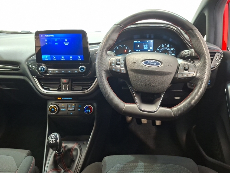Ford Fiesta Active Black #8