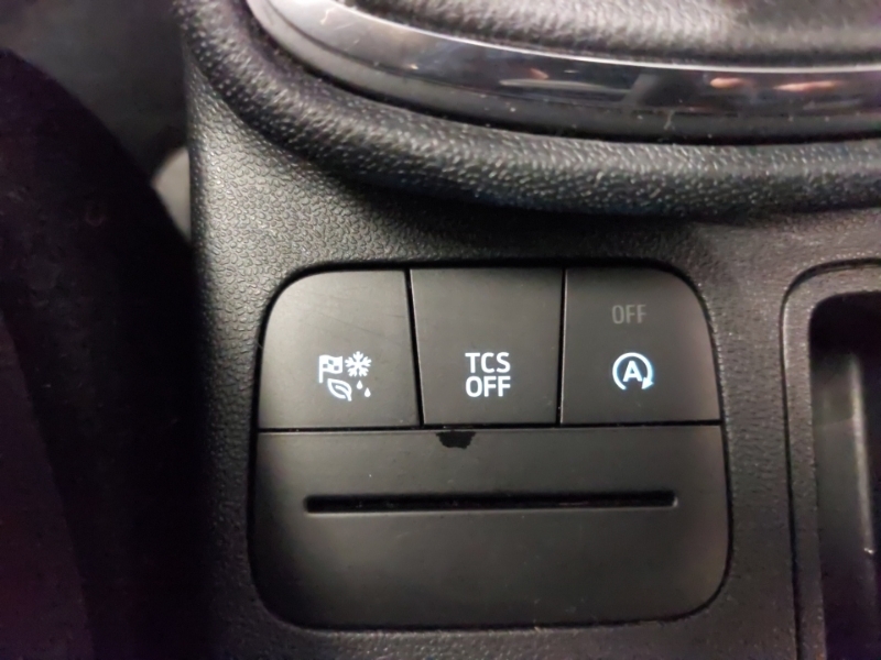 Ford Fiesta Active Edition White #15