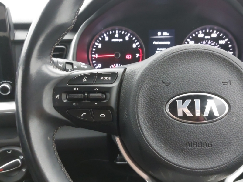 Kia Stonic Maxx White #12