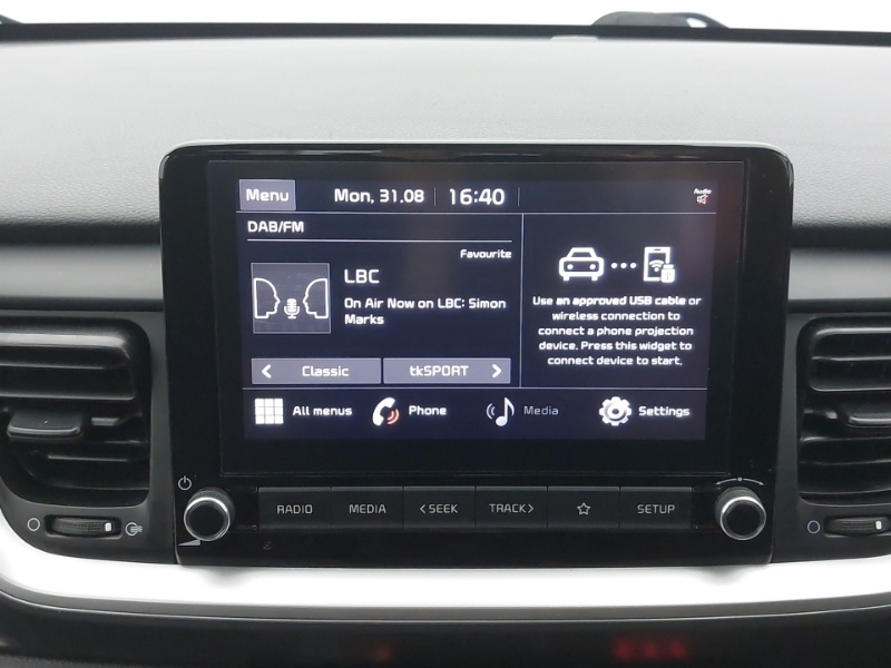 Kia Stonic Maxx White #10