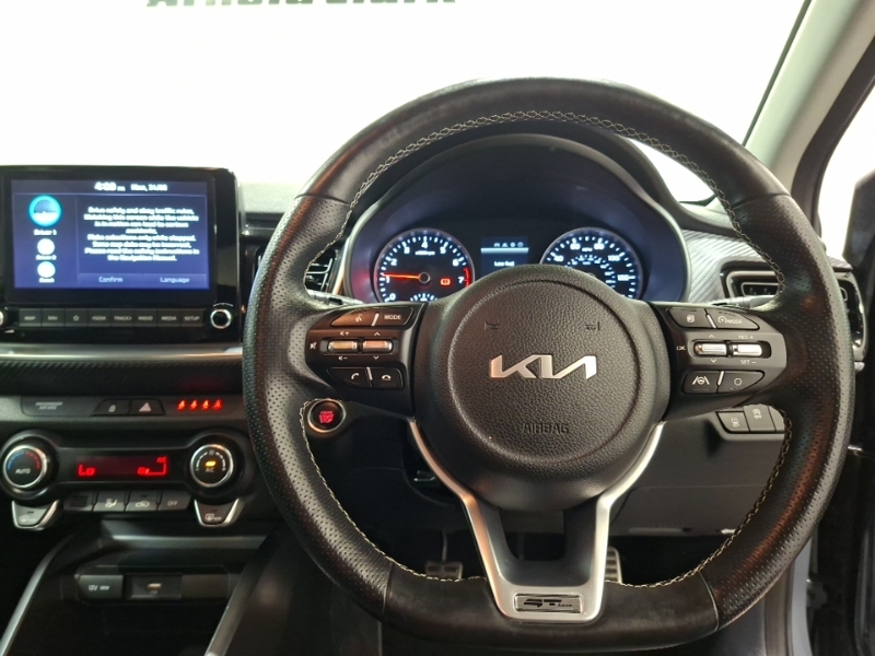 Kia Stonic 2 White #8