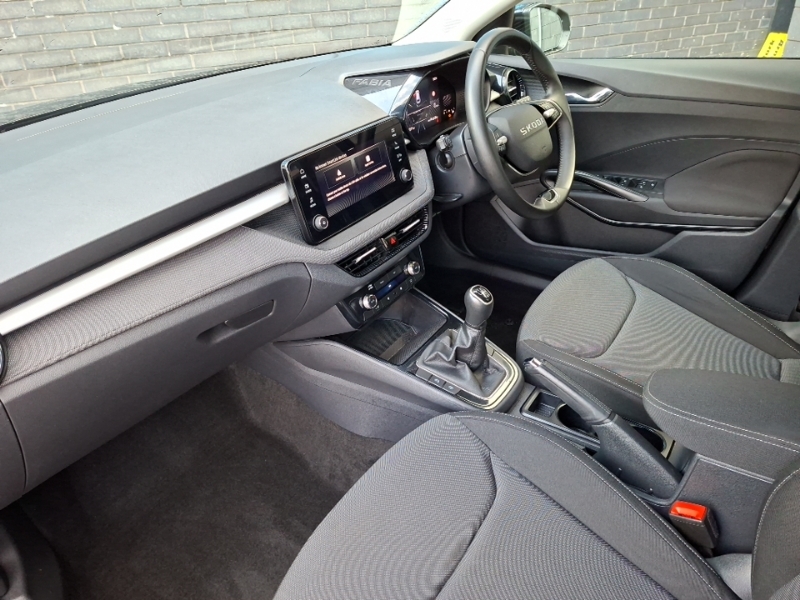 Skoda Fabia 1.0 Tsi 116 Se Edition Black #5