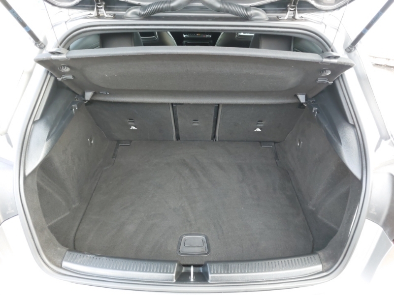 Mercedes-Benz A Class Hatchback 2.0 Yellow #17