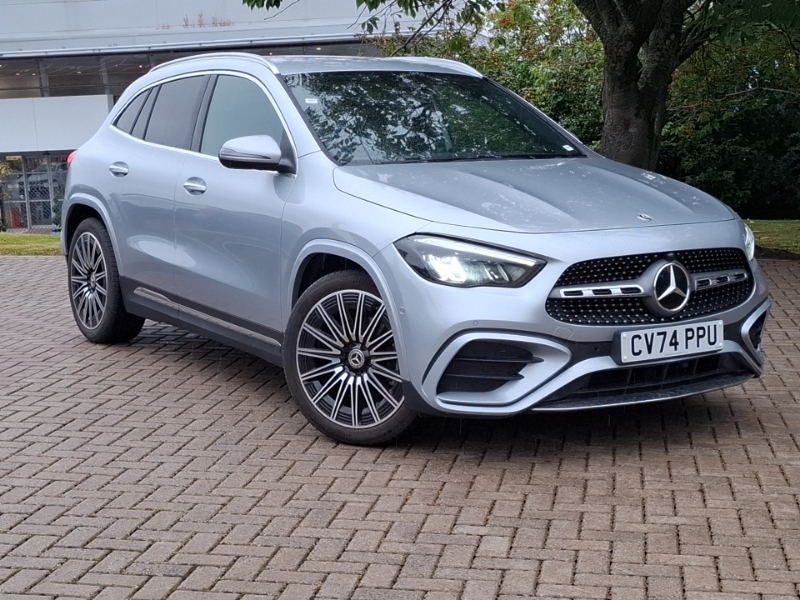 Mercedes-Benz GLA Class Gla 200 Amg Line Premium Silver