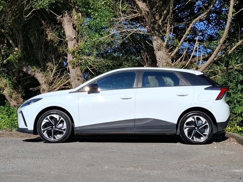MG MG4 125Kw Se Ev 51Kwh White #4