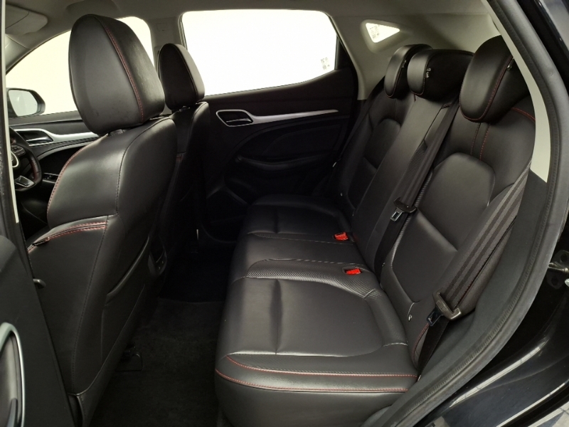MG ZS 1.5 Vti-tech Exclusive Black #6