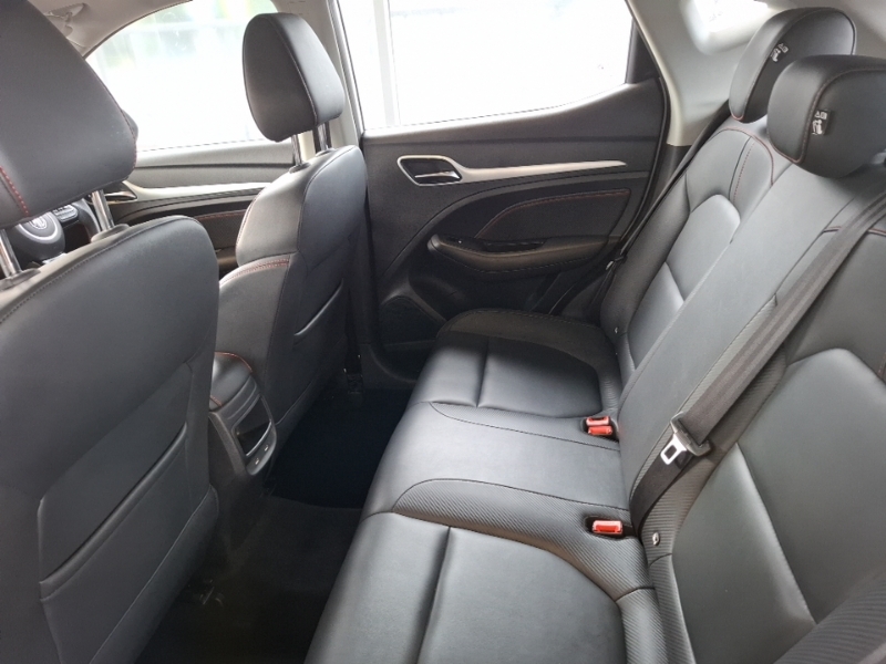 MG ZS 1.0T Gdi Exclusive Dct White #6
