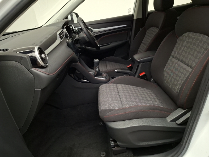MG ZS 1.5 Vti-tech Excite White #5