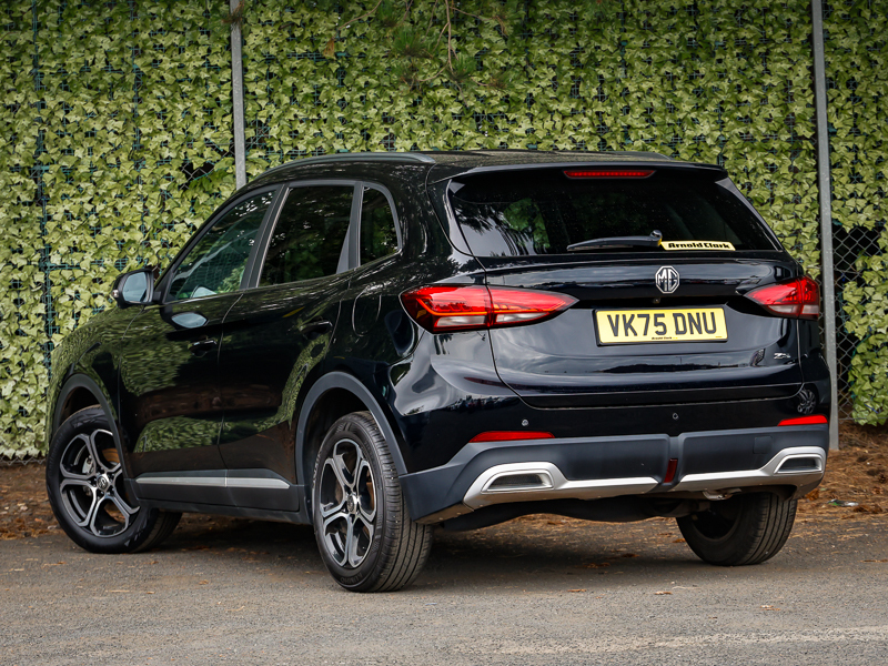 MG ZS 1.5 Se Black #2