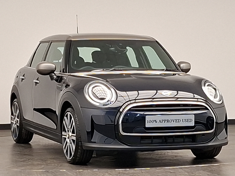 Mini Hatch 1.5 Cooper Exclusive Black