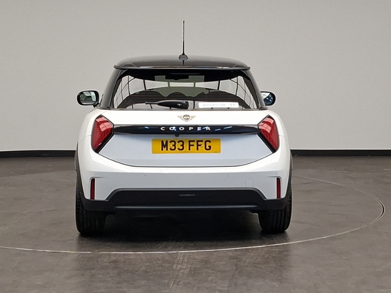 Mini Hatch 1.5 C Classic White #15