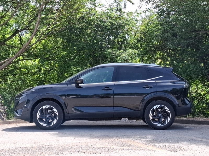 Nissan Qashqai 1.3 Dig-t Mh N-connecta Glass Roof Black #4