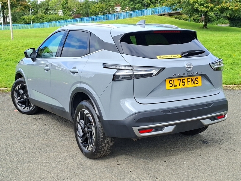Nissan Qashqai 1.3 Dig-t Mh N-connecta Grey #2