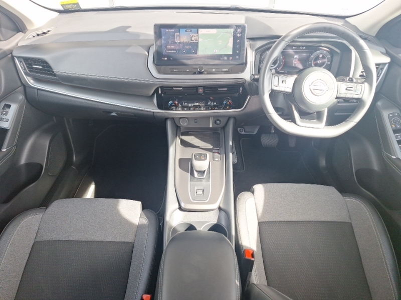 Nissan Qashqai 1.3 Dig-t Mh 158 N-connecta Xtronic Silver #3