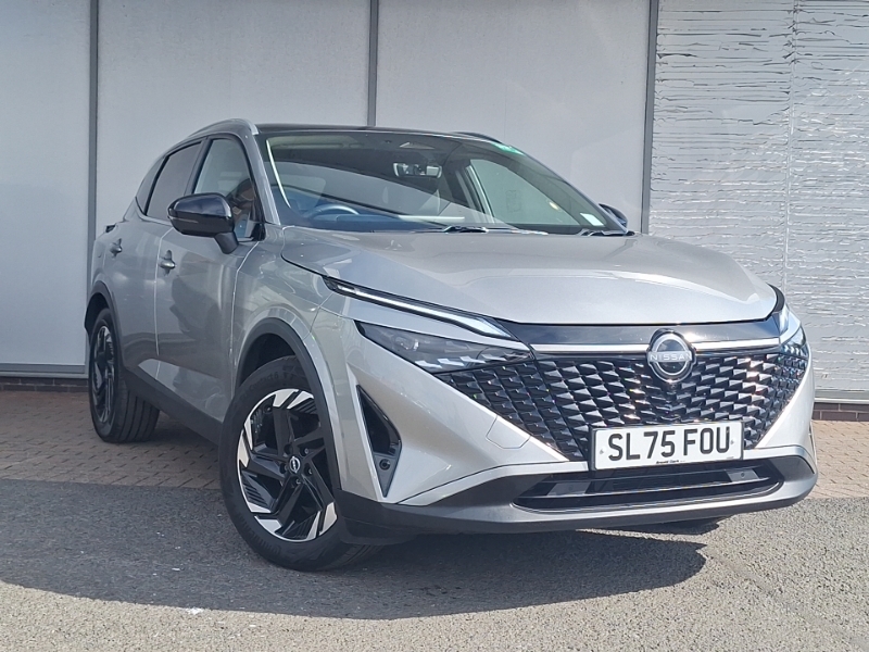 Nissan Qashqai 1.3 Dig-t Mh 158 N-connecta Xtronic Silver